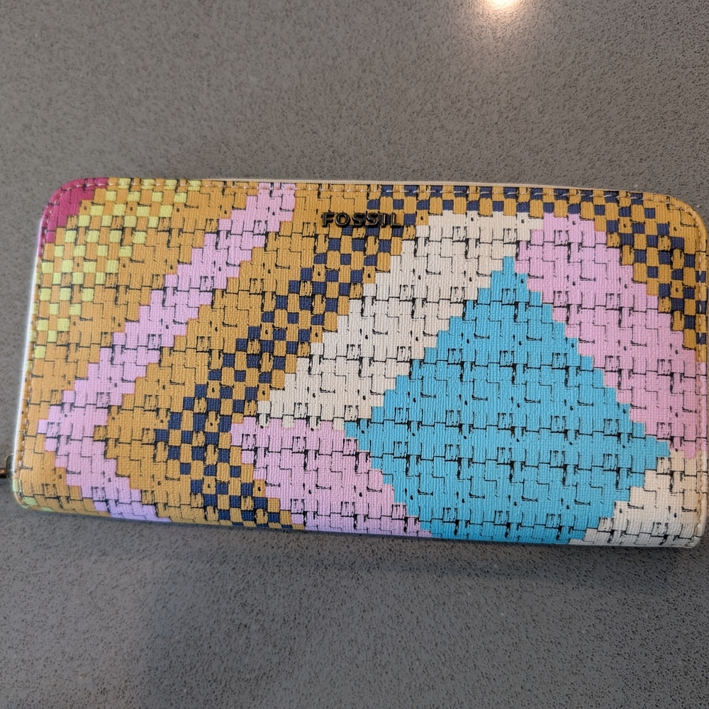 Fossil Women's Colorful Geometric Wallet